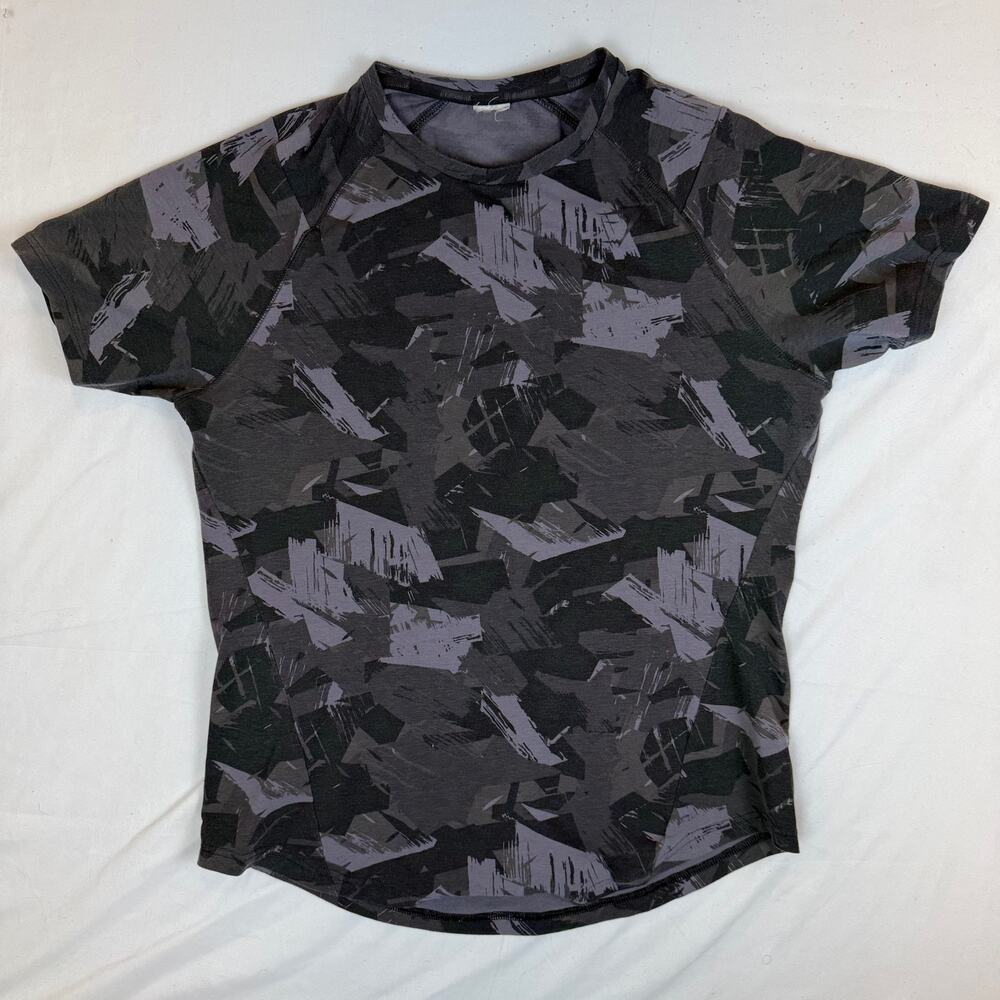 Gymshark Men’s Camo Performance T-Shirt Short Sleeve Athletic Tee Large